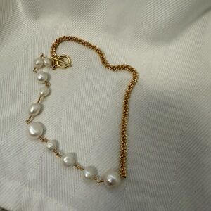 COS Elegant Gold and Pearl Necklace
